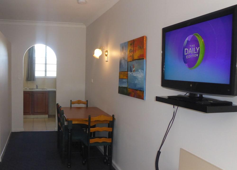 Tower Court Motel - Adults Only Haven Hervey Bay Exterior foto