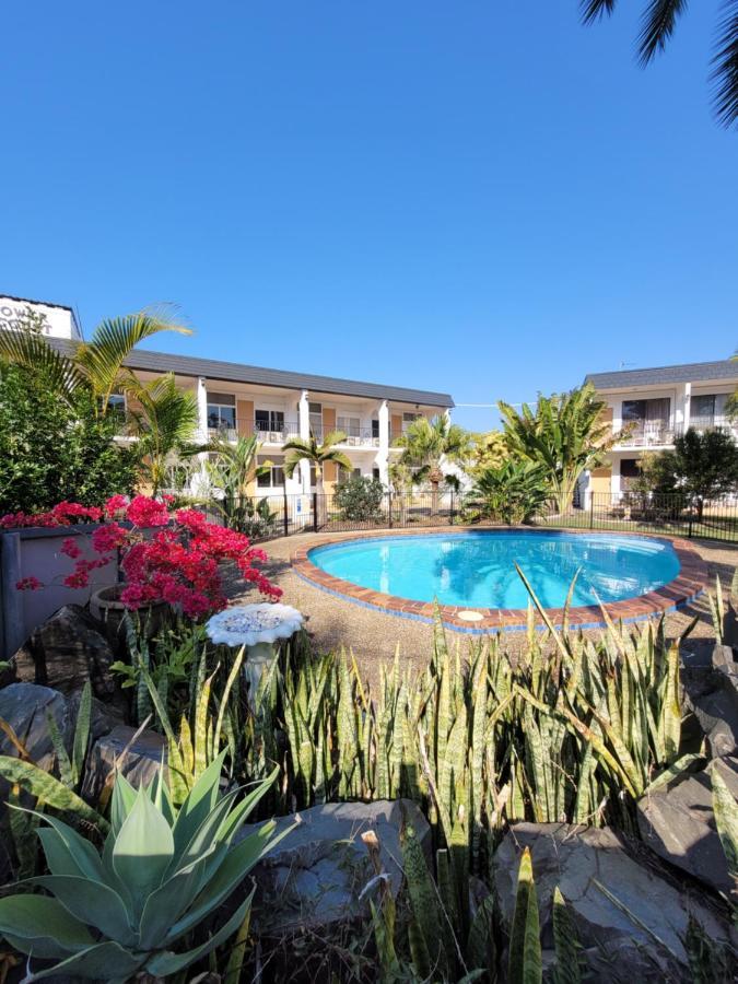 Tower Court Motel - Adults Only Haven Hervey Bay Exterior foto