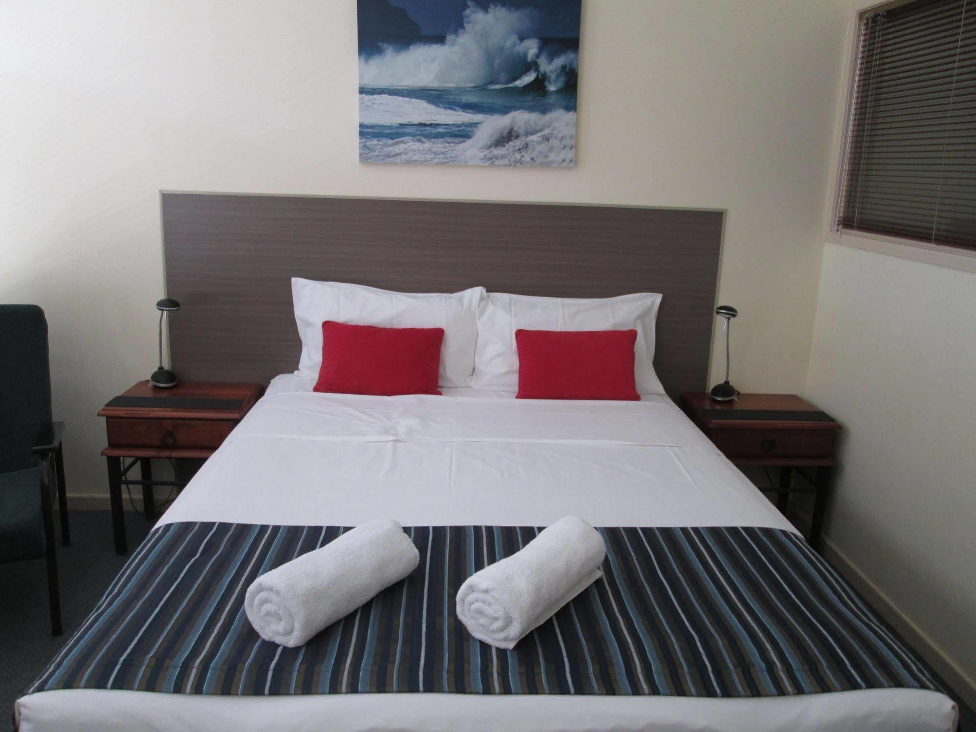 Tower Court Motel - Adults Only Haven Hervey Bay Exterior foto