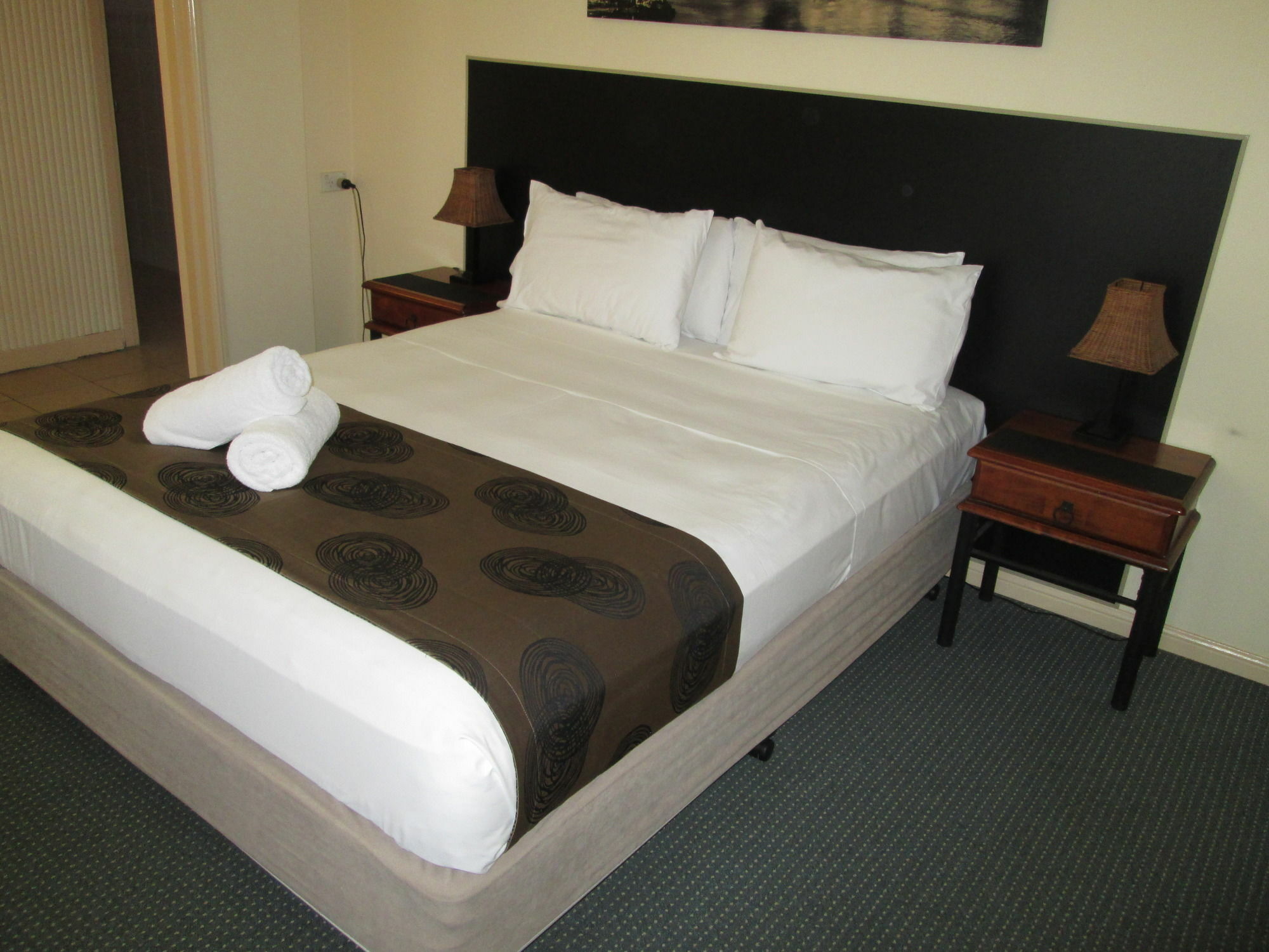 Tower Court Motel - Adults Only Haven Hervey Bay Exterior foto